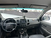 Toyota Hilux, 2013г., полный привод, механика