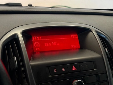 Opel Astra, 2013г, передний привод, автомат