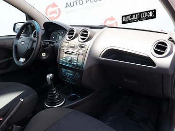 Ford Fiesta, 2006г, передний привод, механика