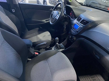 Hyundai Solaris, 2011г., передний привод, механика
