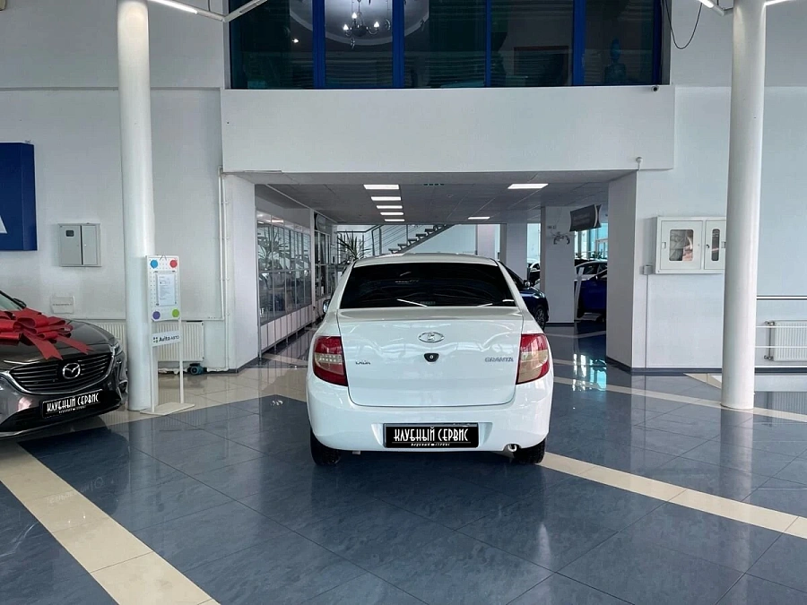Lada (ВАЗ) Granta, 2012г., передний привод, механика