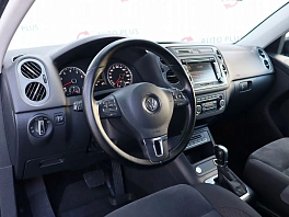 Volkswagen Tiguan, 2015г, полный привод, автомат