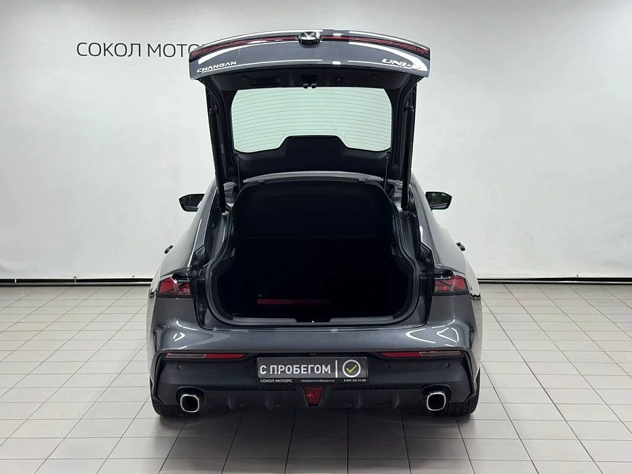 Changan UNI-V, 2023г., передний привод, робот