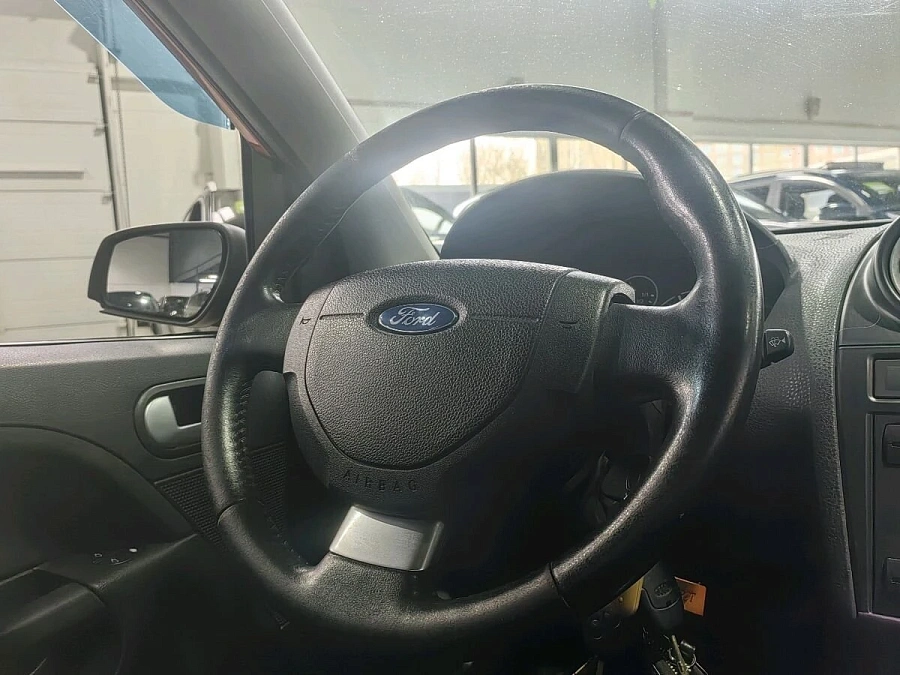 Ford Fiesta, 2007г., передний привод, автомат