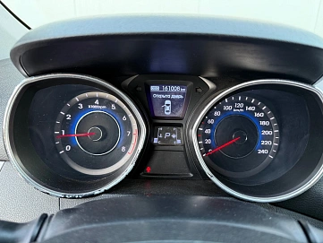 Hyundai Elantra, 2013г, передний привод, автомат