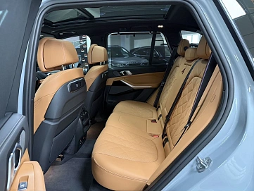 BMW X5, 2025г, полный привод, автомат