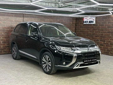 Mitsubishi Outlander, 2018г, передний привод, вариатор