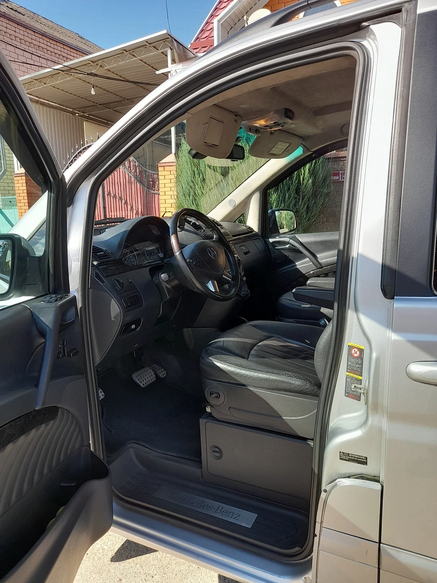 Mercedes-Benz Viano, 2012г., задний привод, автомат