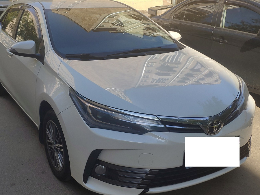 Toyota Corolla, 2018г., передний привод, вариатор