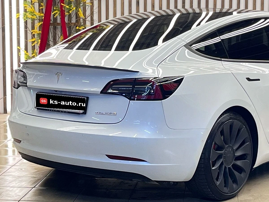 Tesla Model 3, 2021г., полный привод, автомат