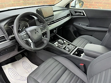 Mitsubishi Outlander, 2023г, полный привод, вариатор