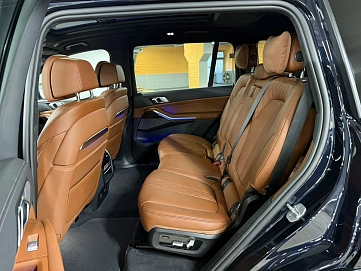 BMW X7, 2023г, полный привод, автомат