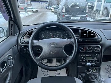 Ford Mondeo, 2000г, передний привод, механика