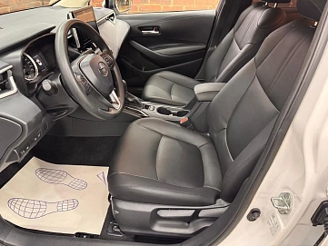 Toyota Corolla, 2022г, передний привод, вариатор