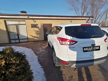 Ford Kuga, 2014г, передний привод, автомат