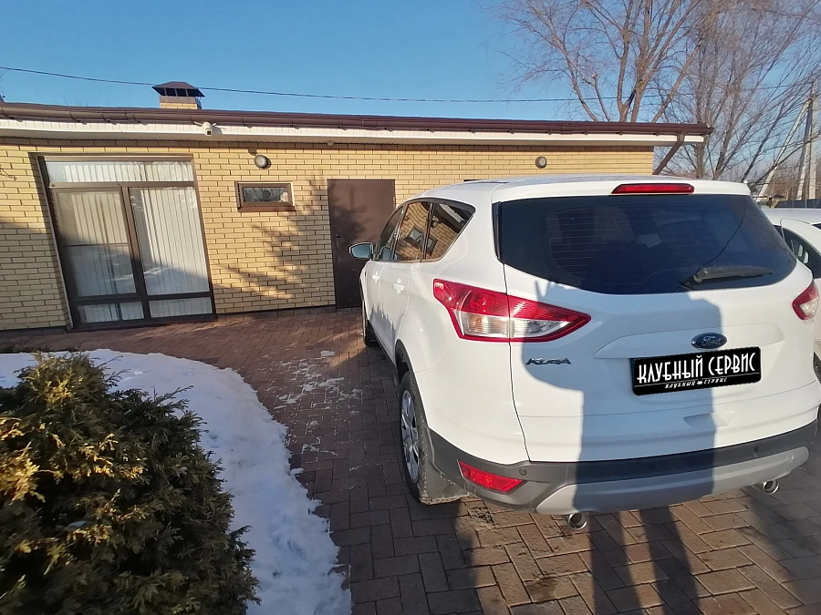 Ford Kuga, 2014г., передний привод, автомат