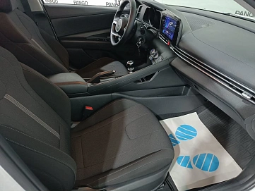 Hyundai Elantra, 2022г, передний привод, механика