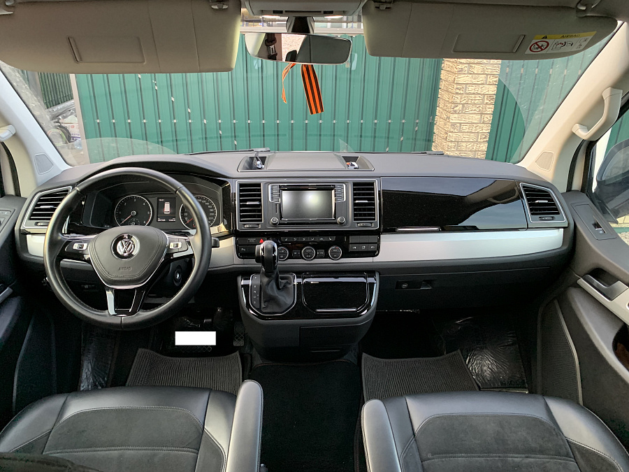 Volkswagen Caravelle, 2017г., передний привод, робот