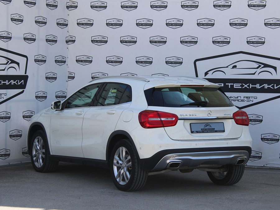 Mercedes-Benz , 2015г., полный привод, робот