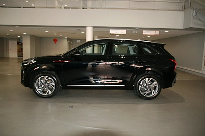 Hongqi HS3, 2025г, передний привод, робот