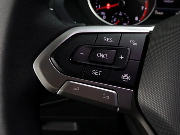 Volkswagen Tiguan, 2020г, полный привод, робот