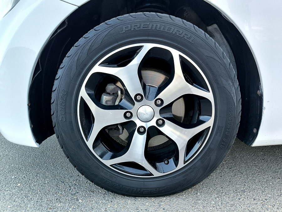 Hyundai Elantra, 2013г., передний привод, механика