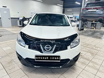 Nissan Qashqai, 2011г, передний привод, механика