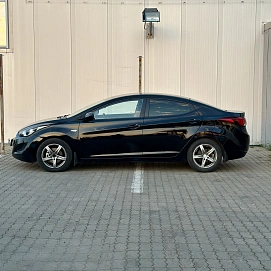 Hyundai Elantra, 2015г, передний привод, автомат