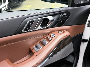 BMW X7, 2022г, полный привод, автомат