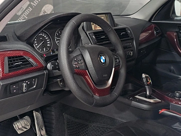 BMW 1 серии, 2013г, задний привод, автомат