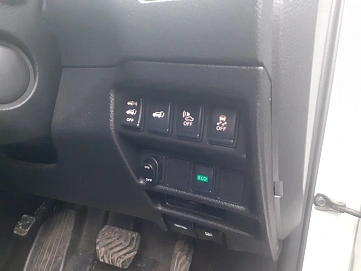 Nissan X-Trail, 2015г, передний привод, вариатор