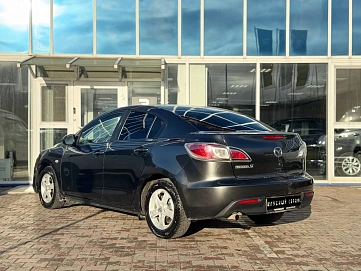 Mazda 3, 2011г, передний привод, автомат