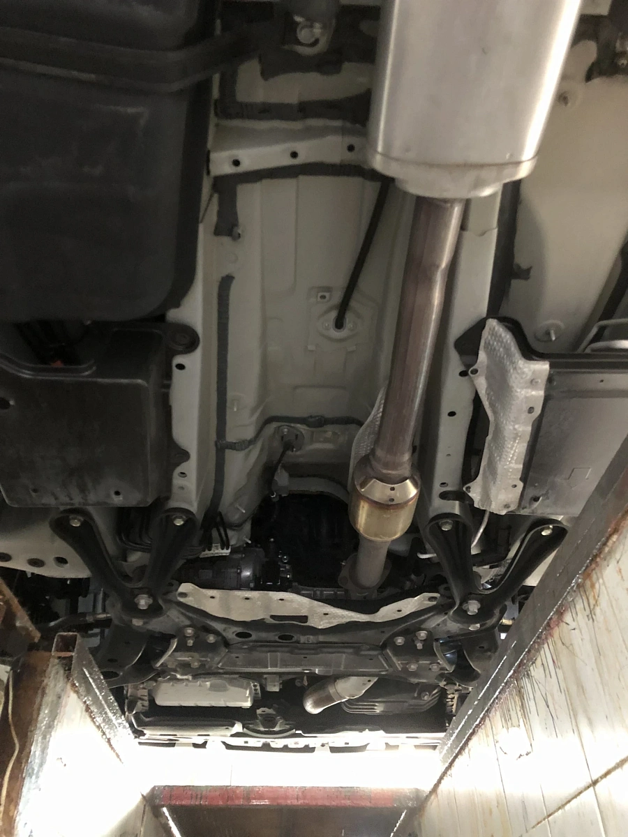 Toyota Estima, 2012г., передний привод, вариатор