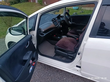 Honda Fit, 2012г, передний привод, вариатор