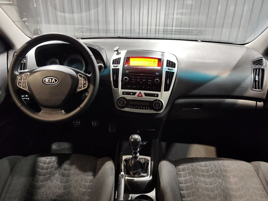 Kia Ceed, 2009г., передний привод, механика
