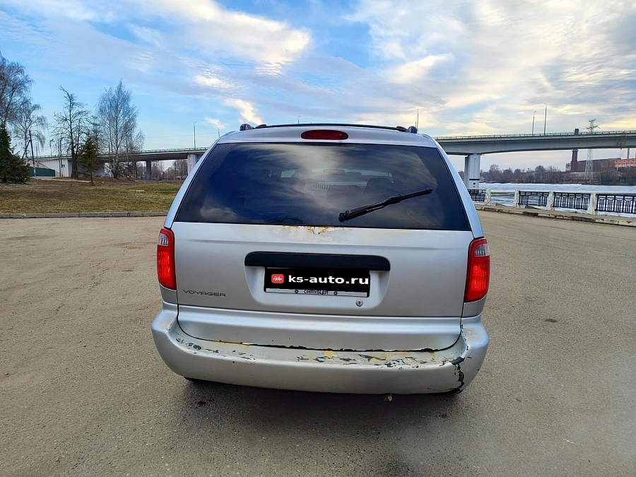 Chrysler Voyager, 2001г., передний привод, автомат