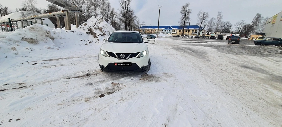 Nissan Qashqai, 2014г., передний привод, вариатор