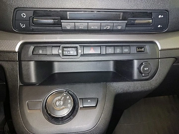 Citroen SpaceTourer, 2018г, передний привод, автомат