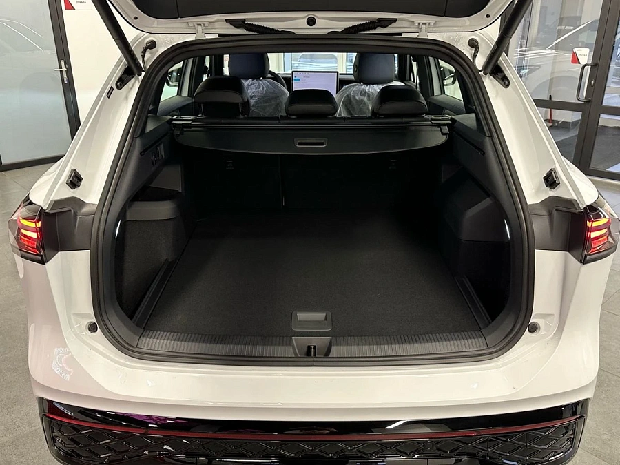 Volkswagen Tiguan, 2025г., полный привод, робот