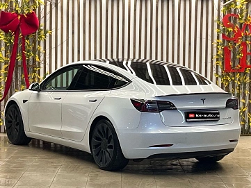 Tesla Model 3, 2021г, полный привод, автомат
