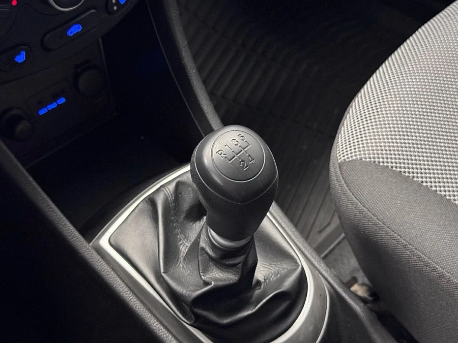 Hyundai Solaris, 2014г., передний привод, механика
