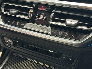 BMW 3 серии, 2019г, полный привод, автомат
