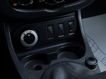 Renault Duster, 2015г, полный привод, механика