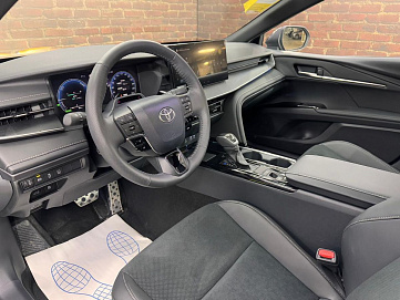 Toyota Camry, 2024г, передний привод, вариатор