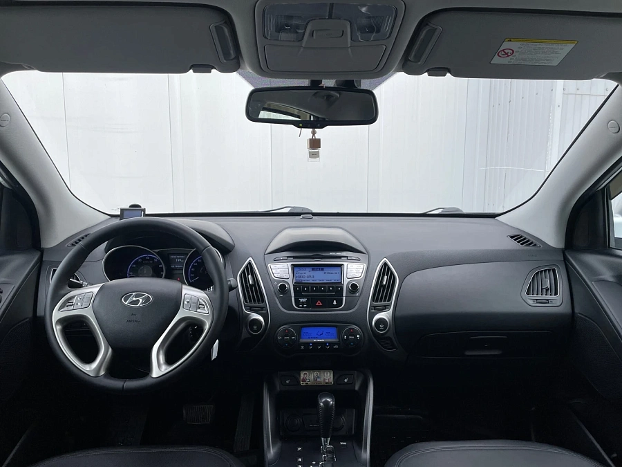Hyundai ix35, 2011г., передний привод, автомат