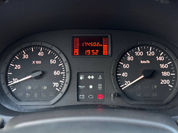 Renault Logan, 2010г, передний привод, механика