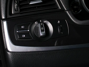 BMW 5 серии, 2015г., задний привод, автомат