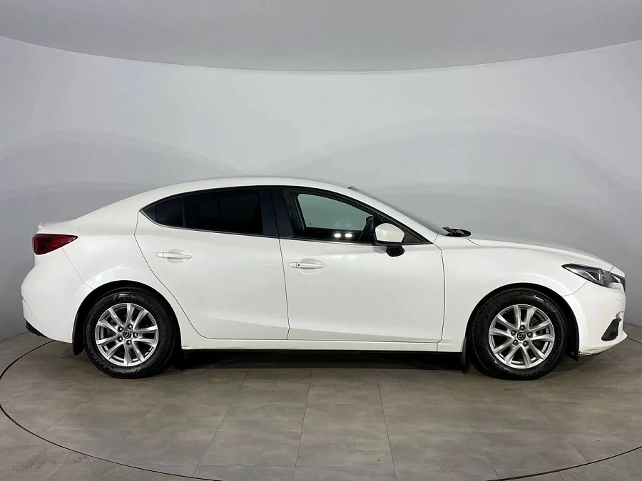 Mazda 3, 2016г., передний привод, автомат