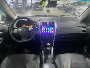 Toyota Corolla, 2010г, передний привод, механика