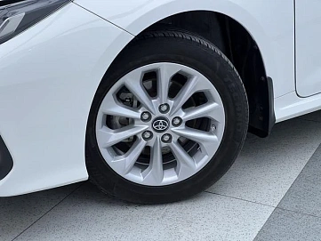 Toyota Corolla, 2022г, передний привод, вариатор
